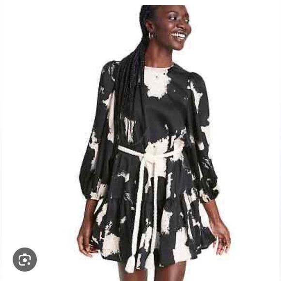 Alexis for Target black and cream balloon sleeve dress. - Picture 14 of 14